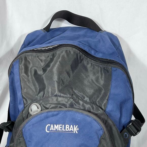 CamelBak Cloud Walker 18 Hydration Backpack No Bladder Used - Picture 6 of 13